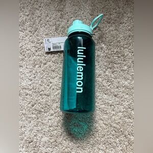 lululemon Back to Life Clear Bottle 32oz